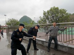 ����ˮ���������������޹�˾Я������ˮ��������ѧУ��չ��ȫ��ϰ